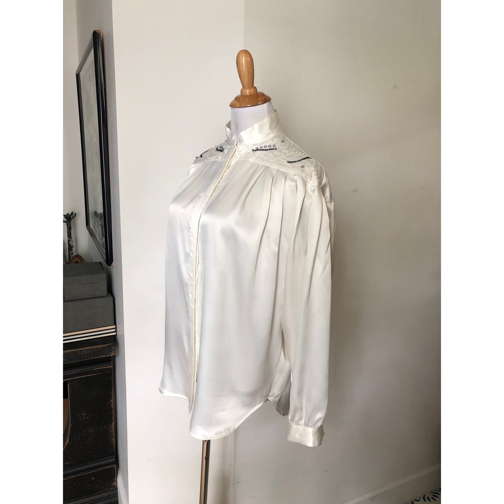 Tess Paris Milano 1980 white polyester smooth satin blouse beaded embroidery